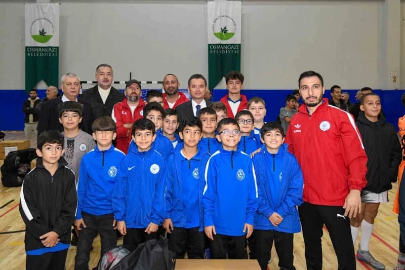 Sağlıklı nesillerin yetişmesi amacıyla spora ve sporcuya yönelik desteklerini yoğun bir şekilde sürd
