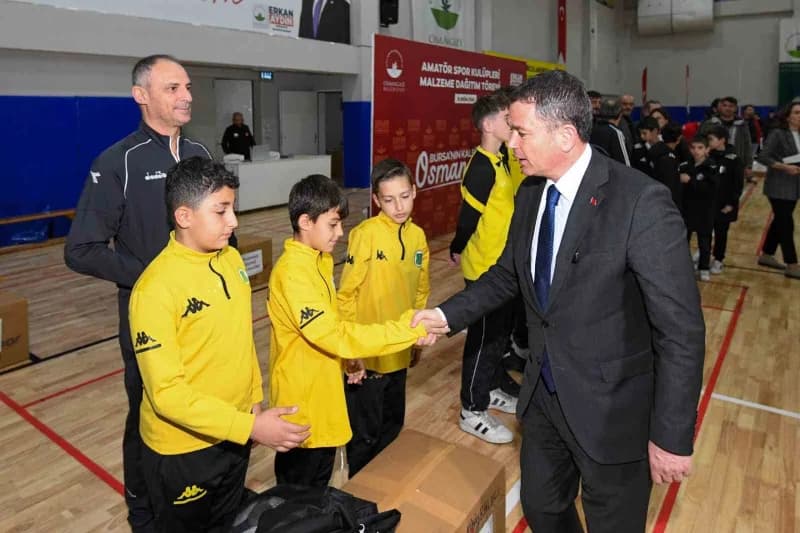 Sağlıklı nesillerin yetişmesi amacıyla spora ve sporcuya yönelik desteklerini yoğun bir şekilde sürd