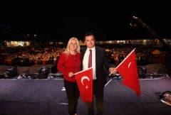 Osmangazi Meydanı’nda Cumhuriyet Bayramı kutlamaları için hazırlanan sahne ve etkinlik alanı