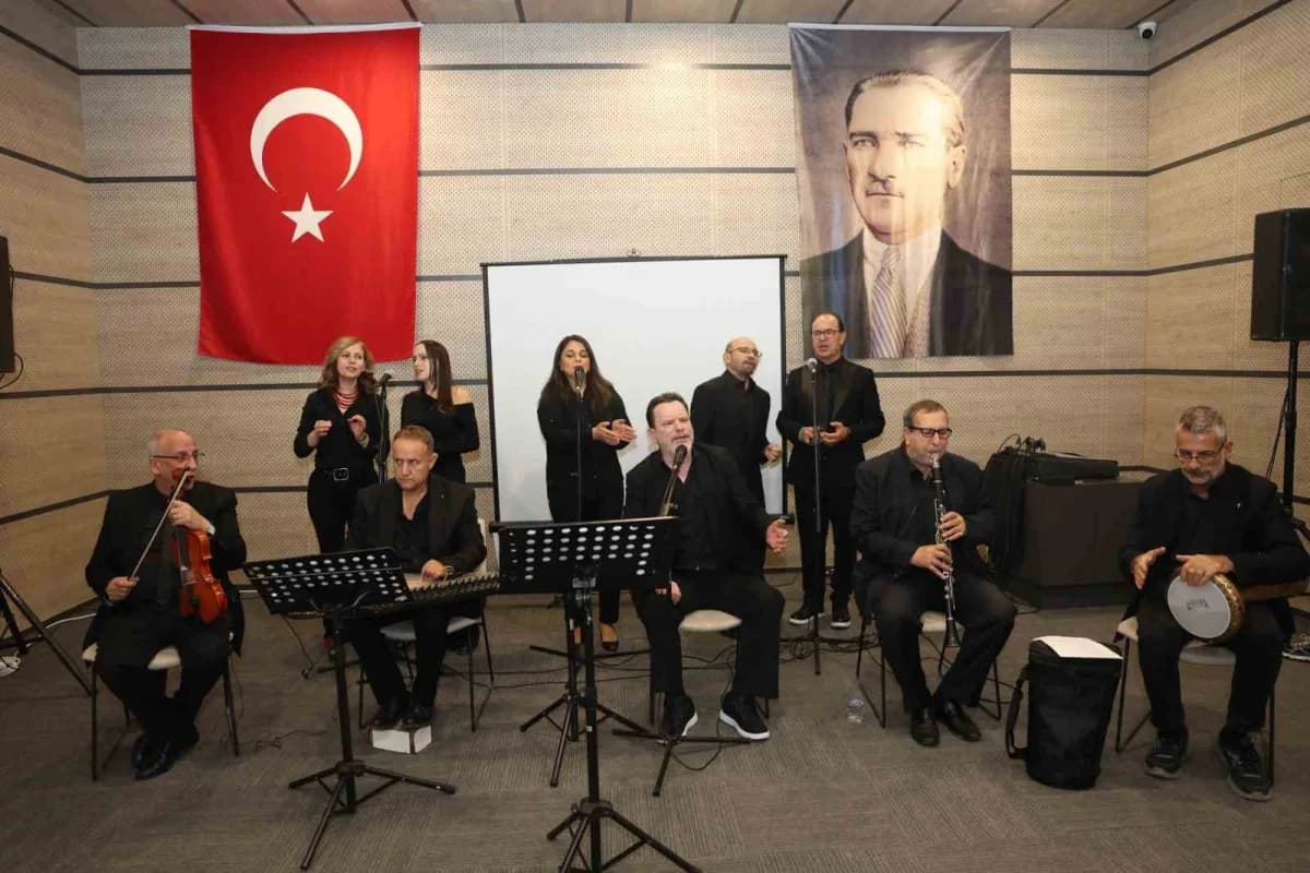 Osmangazi Belediyesi, 1 Ekim Dünya Yaşlılar Günü'nde BAREM sakinlerini Türk Sanat Müziği'nin gönüllerde iz bırakan eserl
