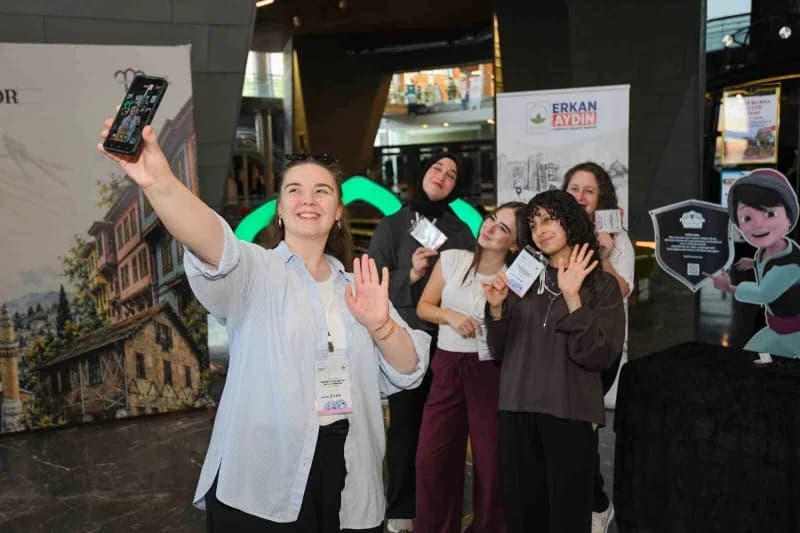 Gençlerin düşüncelerini özgürce paylaşabilecekleri ve hayata geçirilebilir projeler geliştirebilecekleri ortamlar oluştu