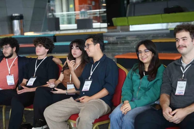 Gençlerin düşüncelerini özgürce paylaşabilecekleri ve hayata geçirilebilir projeler geliştirebilecekleri ortamlar oluştu