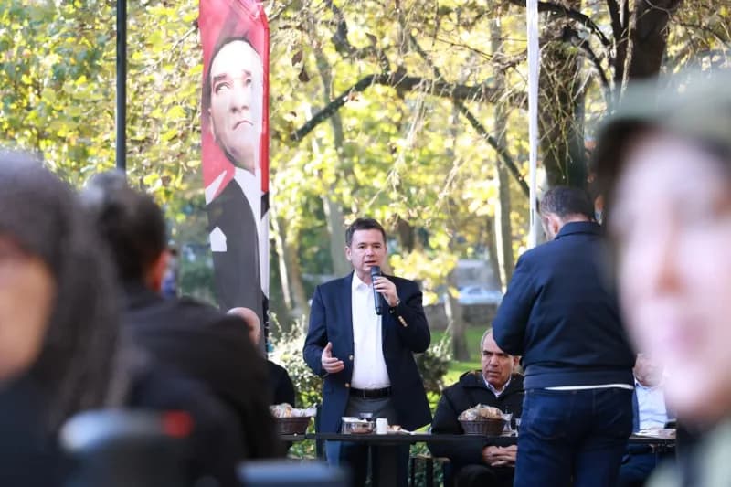Osmangazi Belediye Başkanı Erkan Aydın, vatandaşlarla doğrudan iletişim kurmak, talep ve önerileri y