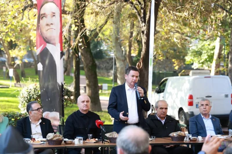 Osmangazi Belediye Başkanı Erkan Aydın, vatandaşlarla doğrudan iletişim kurmak, talep ve önerileri y
