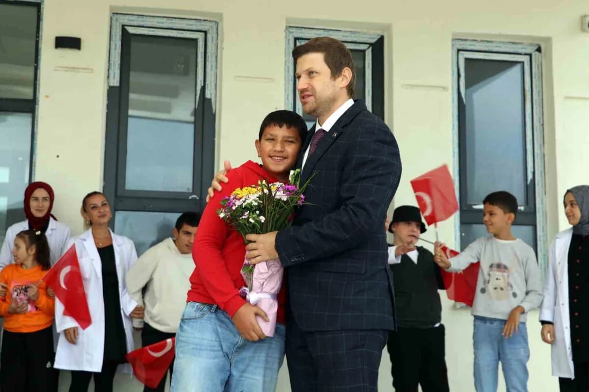 Sakarya’nın Karasu ilçesinde Eğitim hayatına kazandırılan Yeni Mahalle Özel Eğitim Uygulama Okulu II. Kademe, engelli öğ
