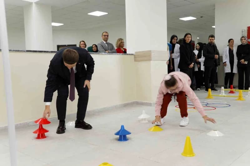 Sakarya’nın Karasu ilçesinde Eğitim hayatına kazandırılan Yeni Mahalle Özel Eğitim Uygulama Okulu II. Kademe, engelli öğ