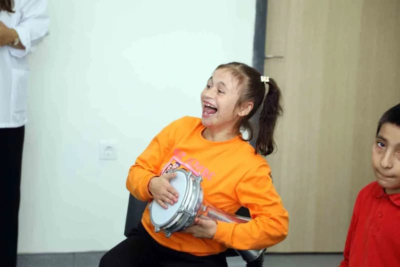 Sakarya’nın Karasu ilçesinde Eğitim hayatına kazandırılan Yeni Mahalle Özel Eğitim Uygulama Okulu II. Kademe, engelli öğ
