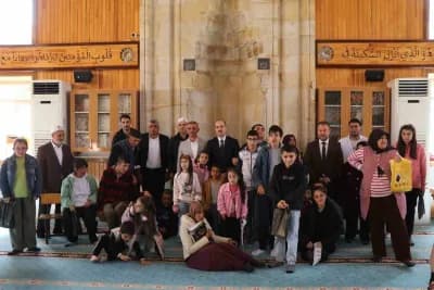 Erzurum Oltu'da özel ihtiyaçlı öğrenciler ve ilçe protokolü Oltu Birlik Camisi'nde buluştu