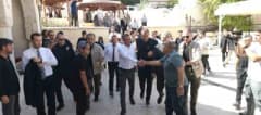 Özgür Özel Silifke'de partililere hitap ederken