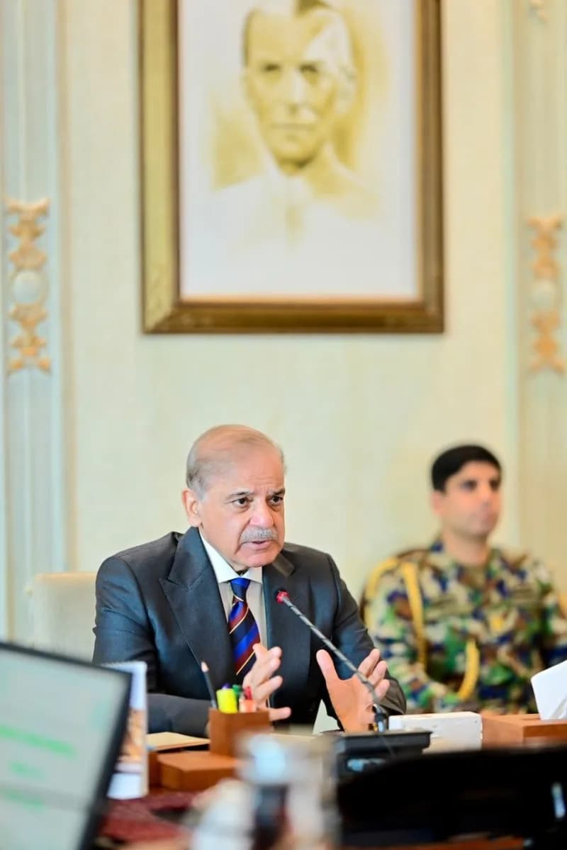 Pakistan başbakanı Şahbaz Şerif, kabine toplantısına başkanlık etti.