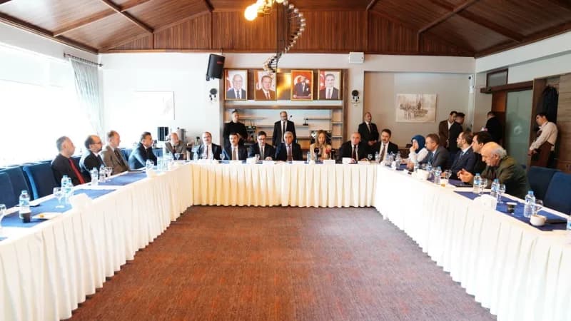 TOBB Yönetim Kurulu Üyesi ve ETSO Yönetim Kurulu Başkanı Saim Özakalın, bu yıl Erzurum'da ikinci kez düzenlenecek olan P