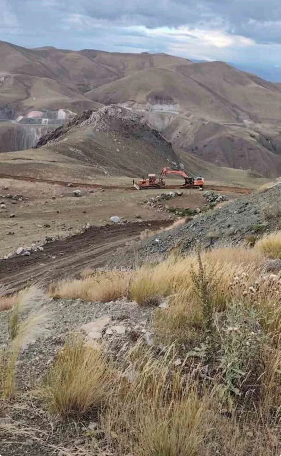 Tekman’ın uzun süredir gündeminde olan ve ilçenin Erzurum’a ulaşımını kısaltması hedeflenen Palandöken Tüneli için sahad