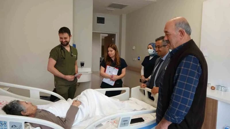 Yozgat Sorgun Devlet Hastanesi Palyatif Bakım Servisi binası ve sağlık personeli
