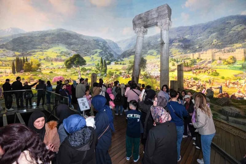 Bursa’nın 700 yıllık Fetih ruhunu günümüze taşıyan Panorama 1326 Bursa Fetih Müzesi, yerli ve yabanc