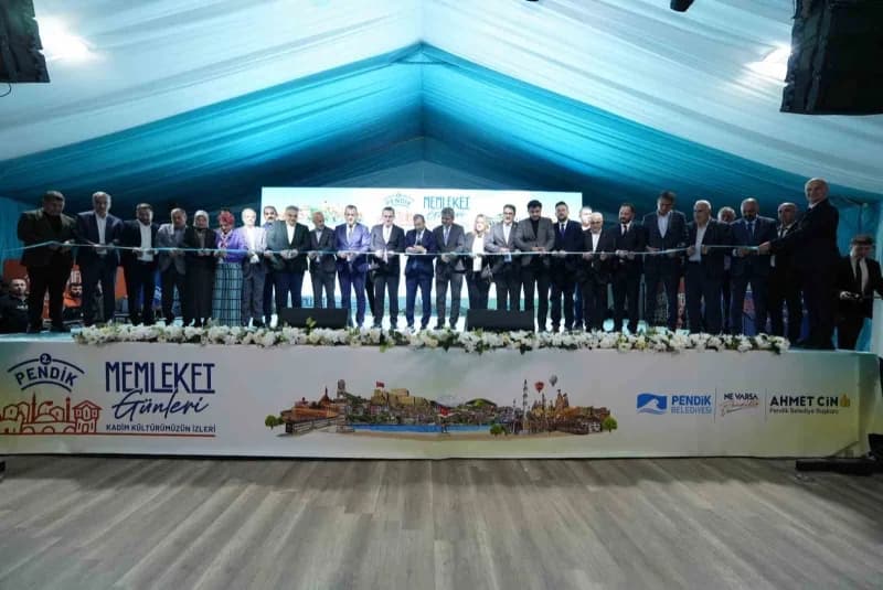 Pendik Millet Bahçesi’nde düzenlenen Memleket Günleri etkinliğinde 35 ilin kültür ve yöresel ürünleri sergileniyor