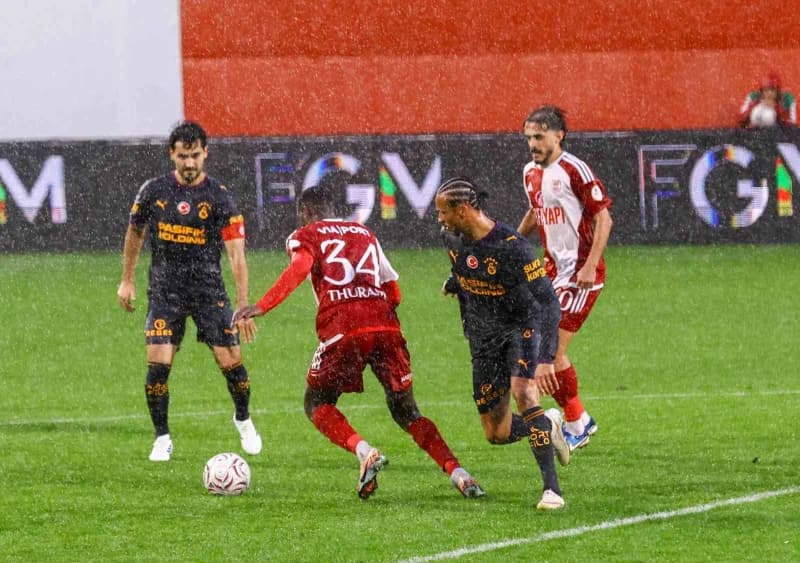 Galatasaray, Trendyol 1. Lig ekiplerinden Pendikspor ile oynadığı hazırlık maçında 3-3 berabere kaldı.
