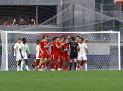 Trendyol 1. Lig maçında Pendikspor ve Kayserispor futbolcuları mücadele ediyor