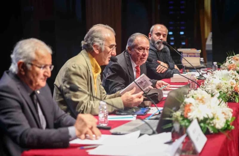 Zeytinburnu Belediyesi tarafından "Peyami Safa Mütefekkir Bir Muharririn Dünyası Sempozyumu" düzenle