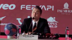 Alanya’da düzenlenen Plaj Futbolu Dünya Kulüpler Şampiyonası lansmanından bir kare