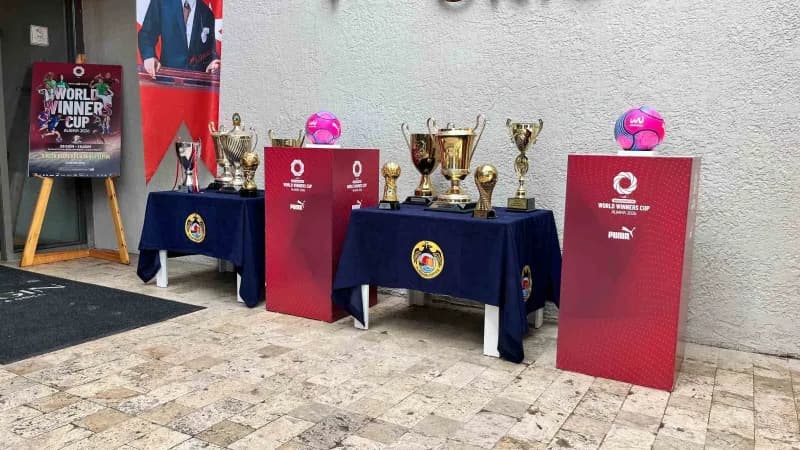 Plaj Futbolu Dünya Kulüpler Şampiyonası'nın (World Winners Cup 2026) lansmanı Alanya'da gerçekleştirildi