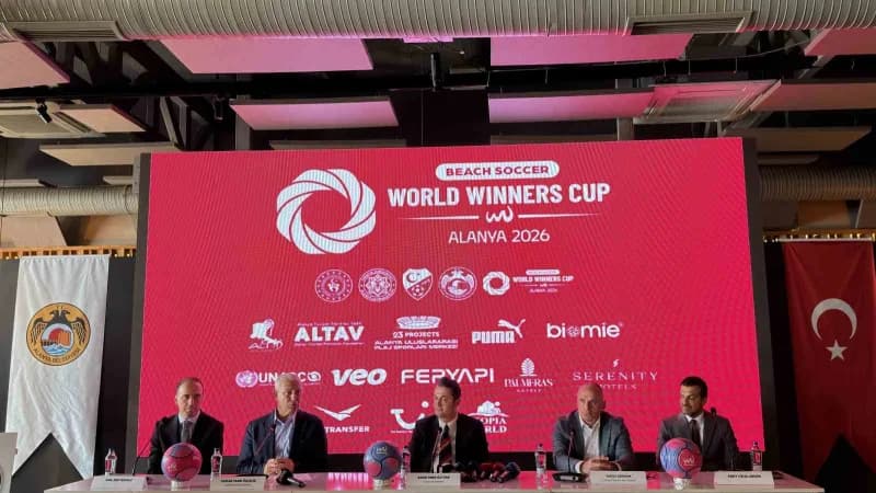 Plaj Futbolu Dünya Kulüpler Şampiyonası'nın (World Winners Cup 2026) lansmanı Alanya'da gerçekleştirildi