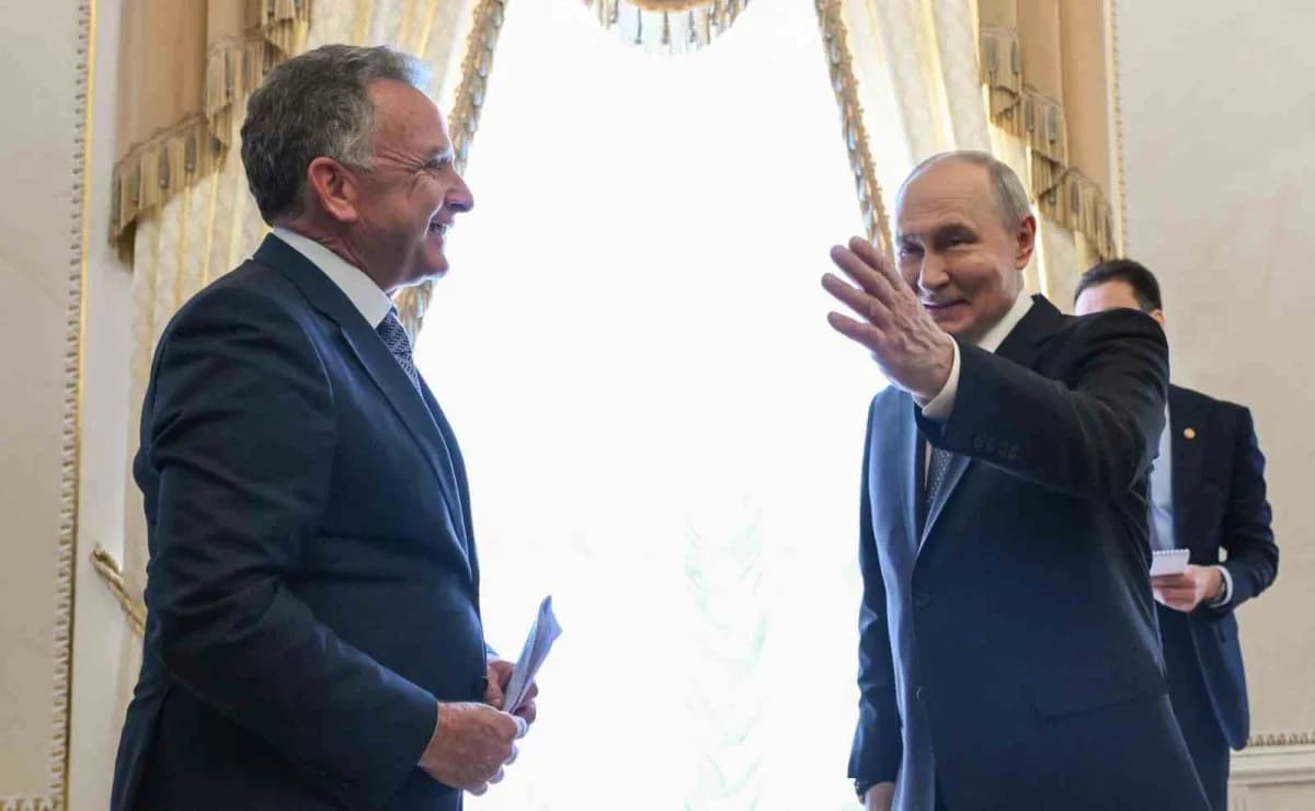 Rusya Devlet Başkanı Vladimir Putin, St. Petersburg kentindeki Konstantin Sarayı'nda ABD'li müzakere