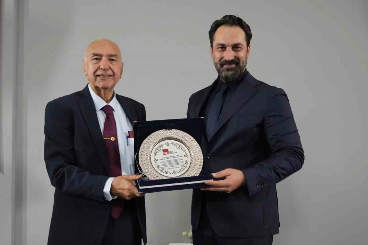 İlker Tuncay -Mücahit Arınç