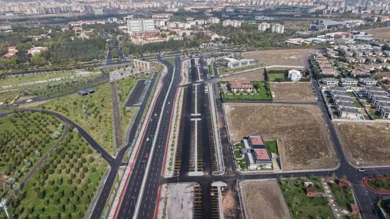 Kayseri Büyükşehir Belediyesi, 1 milyon 260 Bin metrekarelik Recep Tayyip Erdoğan Millet Bahçesi’nin çevresindeki Ulaşım