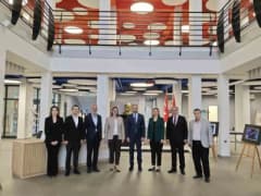 Van Yüzüncü Yıl Üniversitesi Rektörü Prof. Dr. Hamdullah Şevli, Bitlis'teki Özel Eren Fen ve Teknoloji Lisesini ziyaret