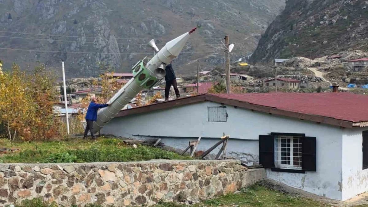 Rize’nin İkizdere ilçesindeki 2 bin 80 rakımlı Garzavan Yaylası'nda köylüler, kış aylarında çığ düşm