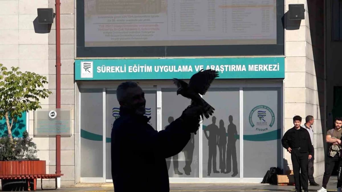 RTEÜ’de düzenlenen ‘Atmaca Şenliği’ ile Atmacacılık kültürü Rize dışından gelen öğrencilere tanıtıld