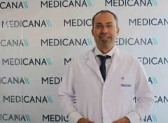Romatoloji uzmanı Dr. Yüksel Karakoç, romatoid artrit hastalığı hakkında açıklama yapıyor