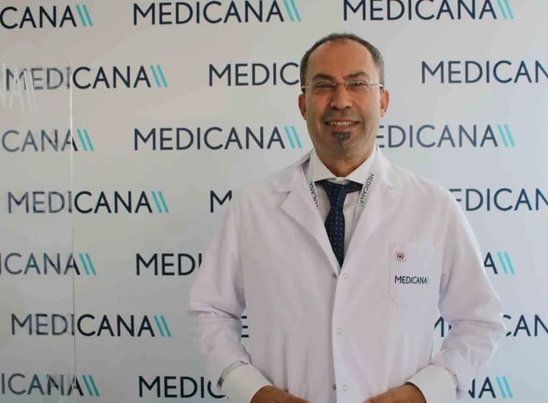 Romatoloji uzmanı Dr. Yüksel Karakoç, romatoid artrit hastalığı hakkında açıklama yapıyor