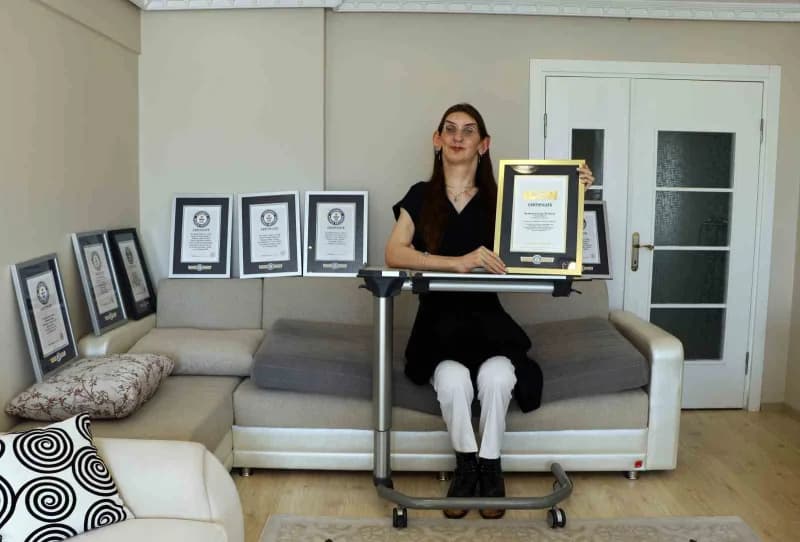 Karabük Safranbolu’da yaşayan Rumeysa Gelgi, Guinness Rekorlar Kitabı’na 8 kez girdi