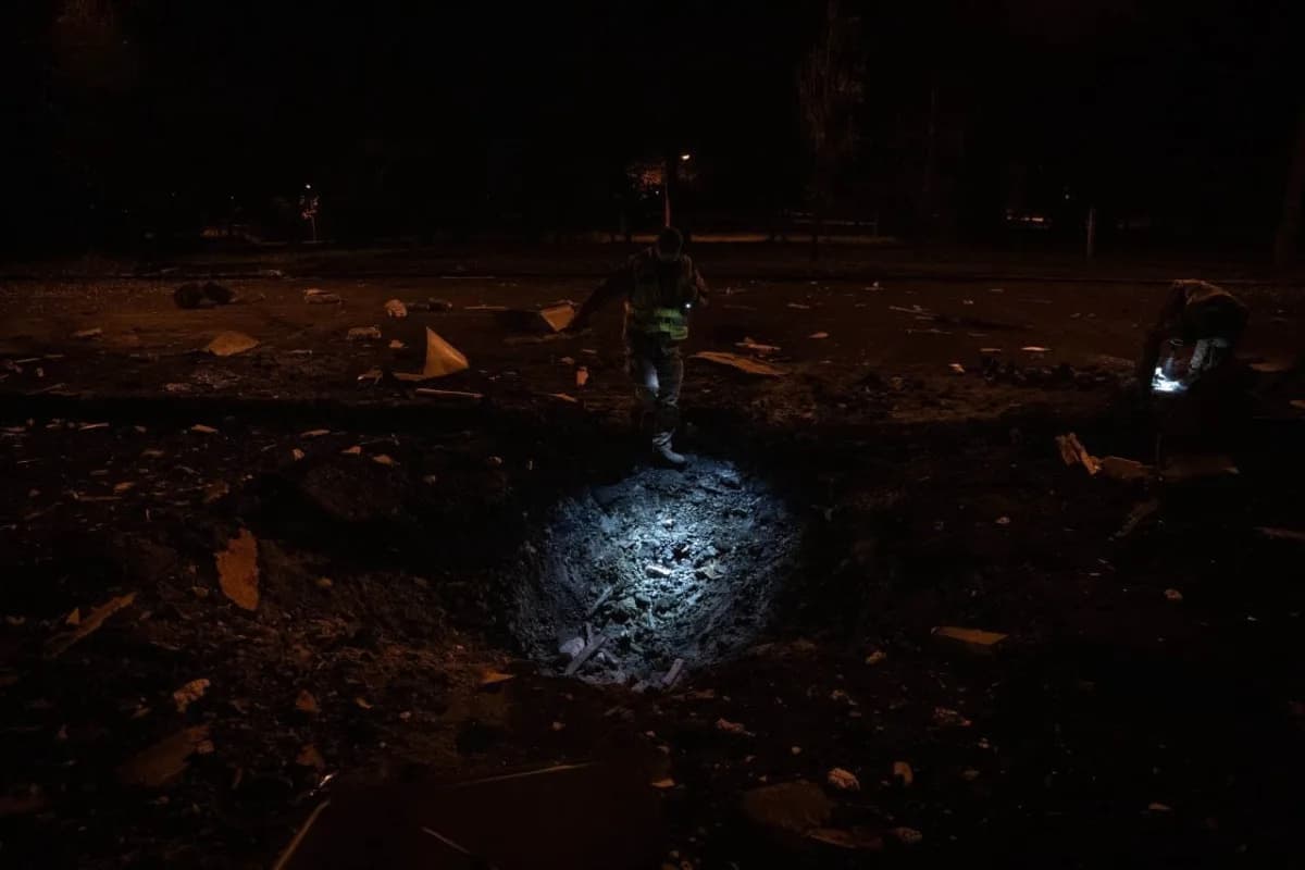 Rus güçlerinin gece boyunca Ukrayna genelinde balistik füze ve insansız hava araçları (İHA) ile düzenlediği saldırılarda