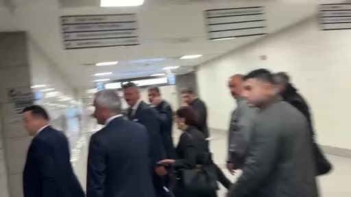 Sadettin Saran mahkeme salonunda savunma yaparken