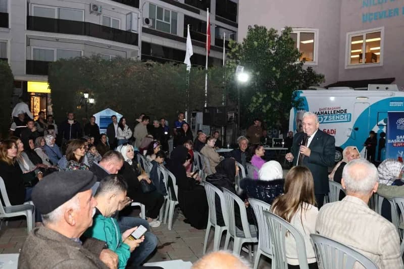 "Şadi Başkan'la Akşam Çayı" buluşmalarının son durağı Üçevler Mahallesi oldu. Vatandaşların talep ve önerilerini dinleye