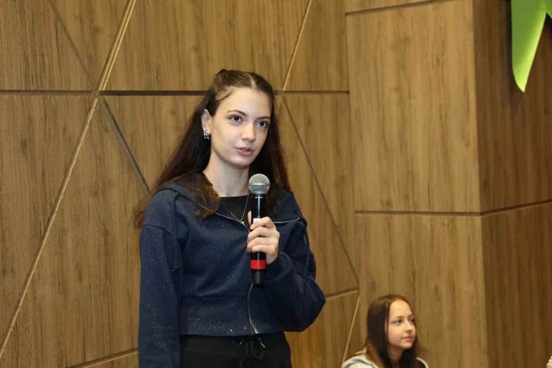 Gaziantep Büyükşehir Belediye Başkanı Fatma Şahin, yaklaşık 300 öğrenciyle Bir araya geldiği "Bir Da