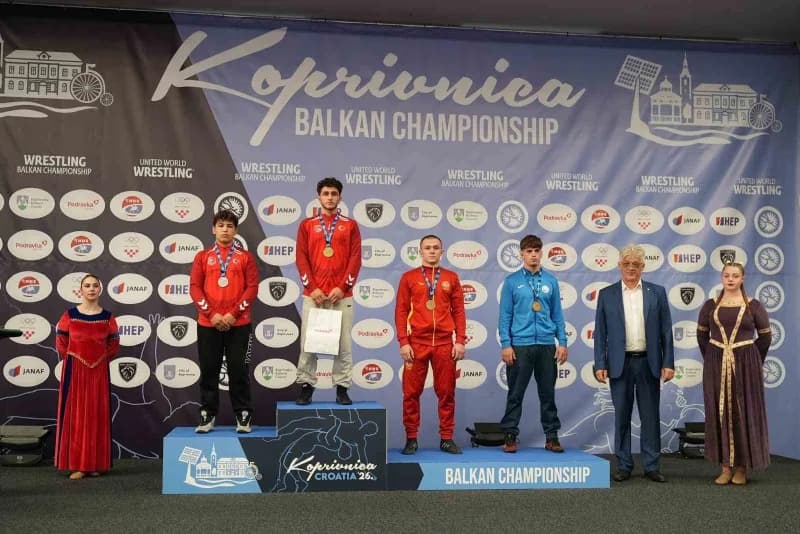 Şahinbey Belediyespor Kulübü güreşçileri, Hırvatistan’daki U17 Balkan Güreş Şampiyonası’nda 1 altın, 3 gümüş ve 1 bronz