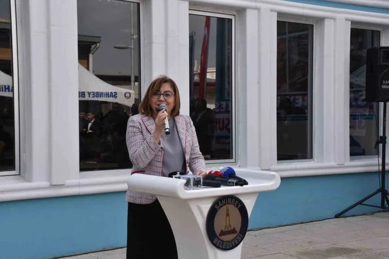 Şahinbey Belediyesi tarafından Gaziantep Üniversitesi içerisine yaptırılan Şahinbey Belediyesi Genç