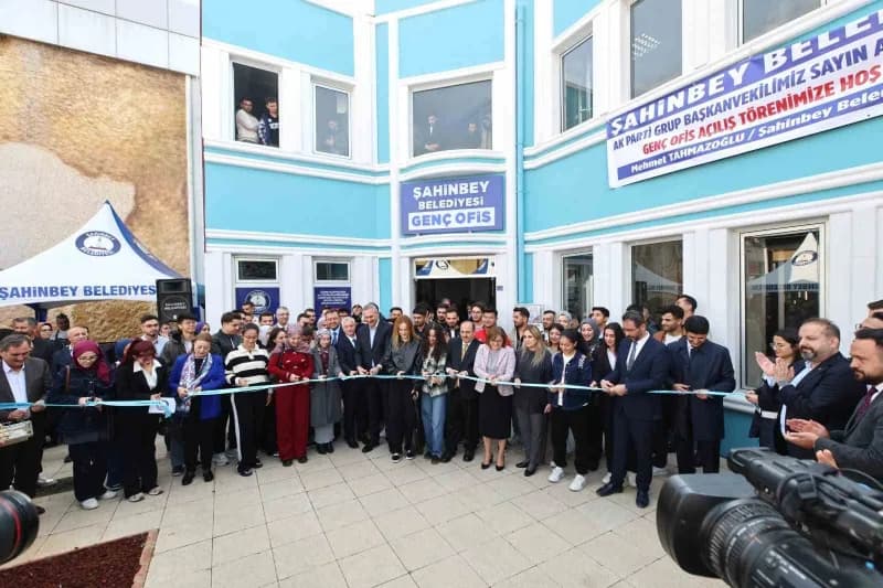 Şahinbey Belediyesi tarafından Gaziantep Üniversitesi içerisine yaptırılan Şahinbey Belediyesi Genç