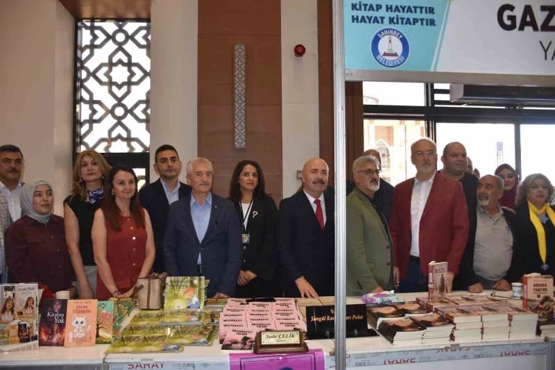 Gaziantep’te Şahinbey Belediyesi tarafından düzenlenen 10'uncu Kitap fuarı, Şahinbey Kongre ve Sanat Merkezi’nde 176 yay