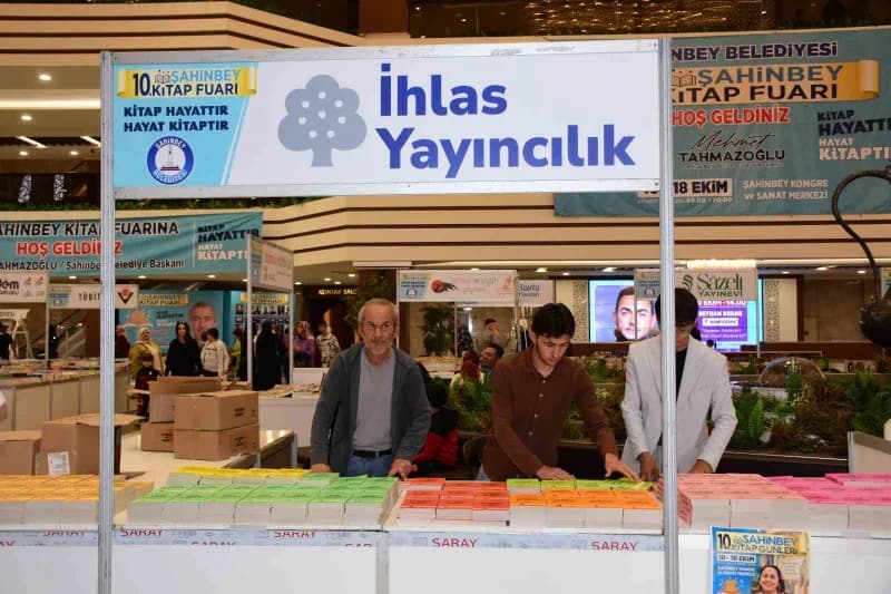 Gaziantep’te Şahinbey Belediyesi tarafından düzenlenen 10'uncu Kitap fuarı, Şahinbey Kongre ve Sanat Merkezi’nde 176 yay