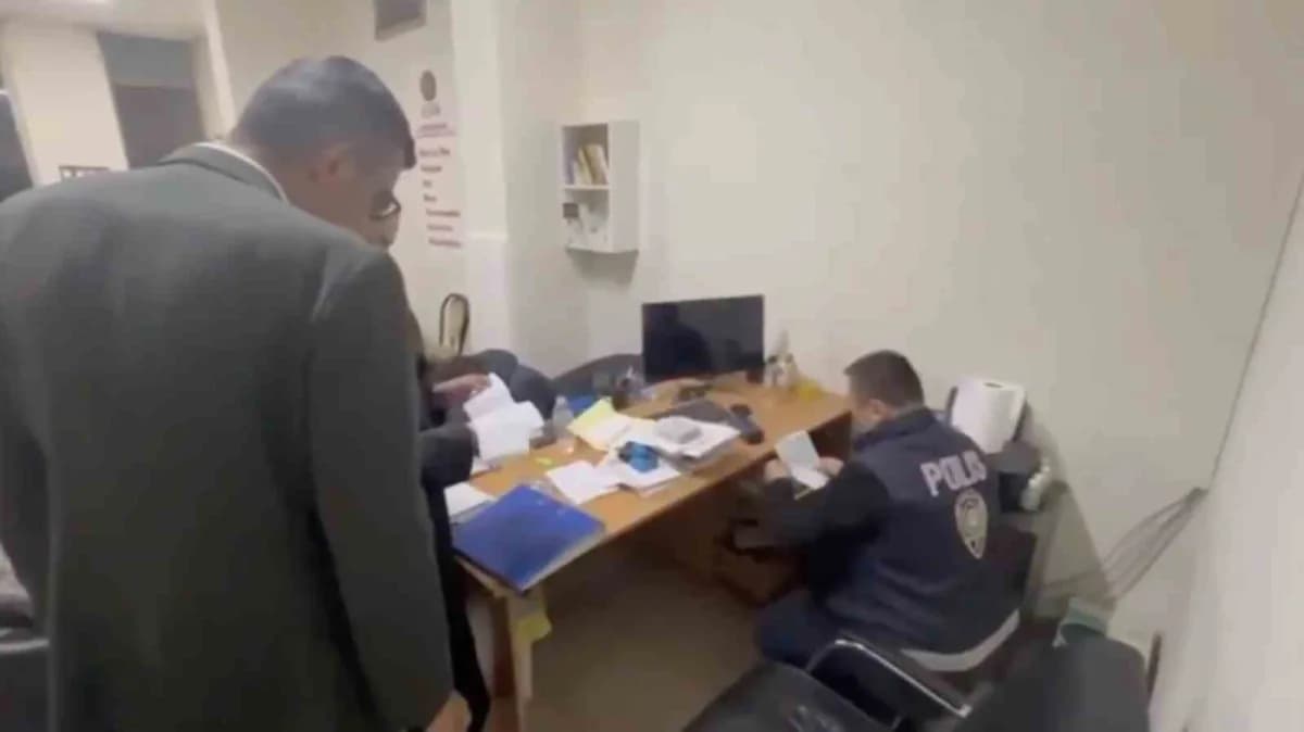 Kocaeli merkezli 20 ili kapsayan operasyonda, sahte belge düzenleyerek haksız Vergi iadesi aldıkları öne sürülen 155 fir