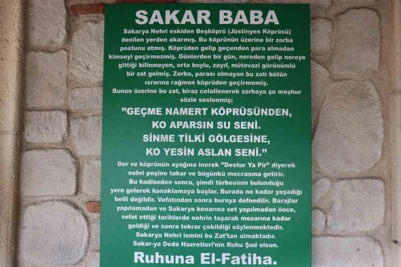 Sakar Baba Türbesi, Sakarya'ya adını verdiğini ve Sakarya Nehri'nin yönünü değiştirdiği gibi rivayetlere konu olan hikay