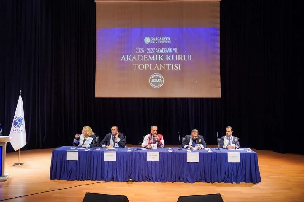 Sakarya Üniversitesi (SAÜ) 2026-2027 Akademik Yılı Akademik Kurul Toplantısı, Turgut Özal Kültür ve Kongre Merkezi'nde y