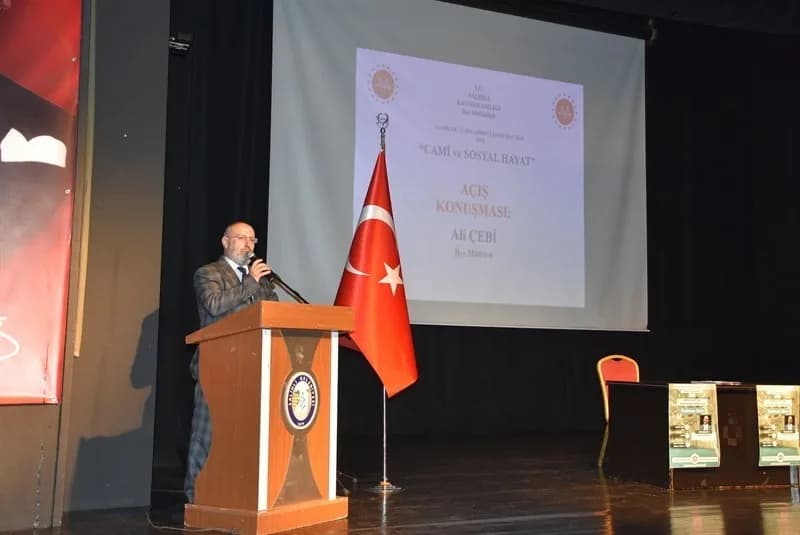 Manisa’nın Salihli ilçesinde Camiler ve Din Görevlileri Haftası dolayısıyla İlçe Müftülüğü tarafından "Cami ve Sosyal Ha