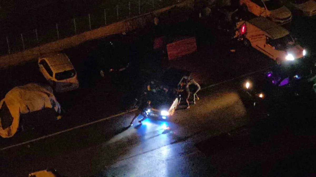 Samsun İlkadım Selahiye Mahallesi Kocatepe Sokak’ta asker eğlencesinde motosiklet ve araçlarla tehlikeli hareketler yapa