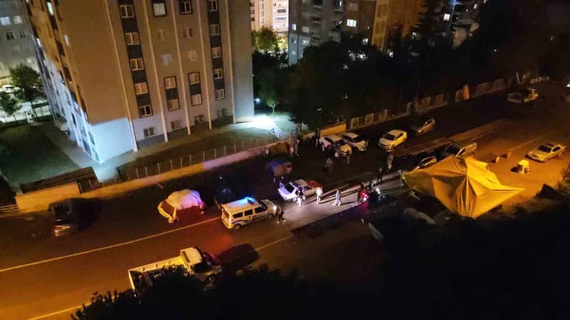 Samsun'da asker eğlencesi, yüksek sesli müzik, lastik yakma ve drift nedeniyle çevre sakinlerine ve trafiğe zor anlar ya