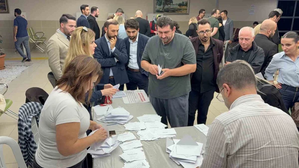Samsun Barosu Başkanlığı seçiminde heyecan son ana kadar sürdü. Dört adayın yarıştığı seçimde Suat Güveli ile Kutluhan G